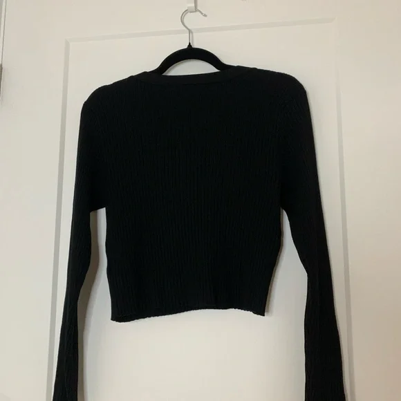 H&M Black Ribbed Knit Top Size Large - Picture 3 of 6